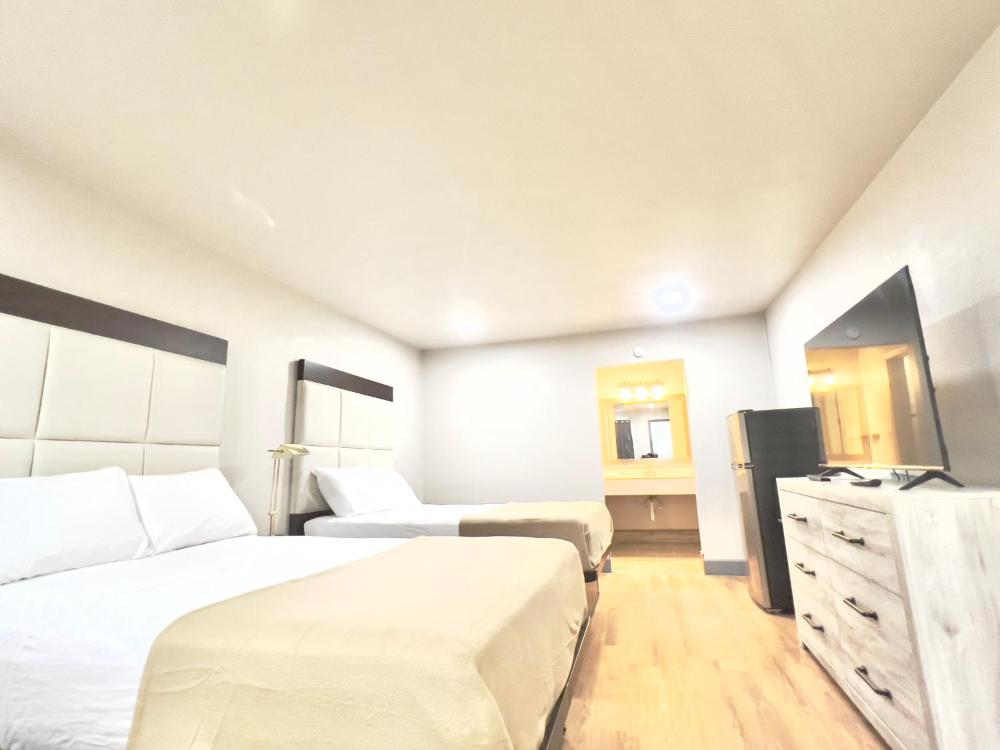 Deluxe Double Room interior